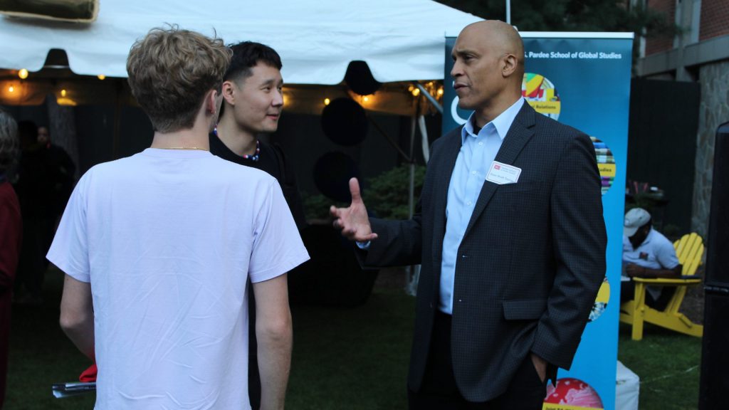 Dean Scott Taylor speaks with Pardee School students at the school's 2022 welcome event on September 8, 2022