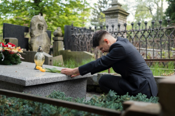 How Gravesite Headstones Preserve Memories for Generations